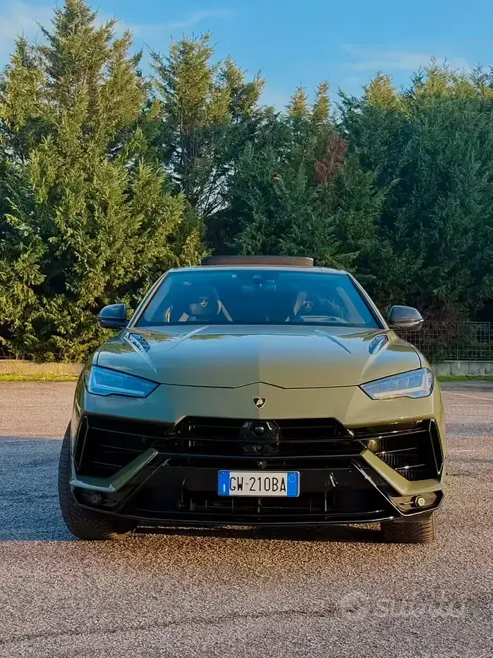 Usata Lamborghini Urus 666 CV (489 kW) 2024 Verde SUV