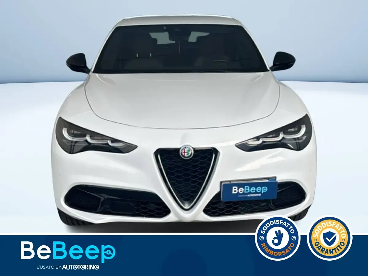 Usata Alfa Romeo Stelvio Ti 210 CV (154 kW) 2024 Bianco pastello SUV