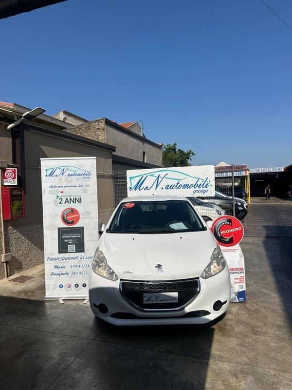 Usata Peugeot 208 Active 82 CV (60 kW) 2013 Bianco Utilitaria