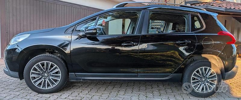 Usata Peugeot 2008 Active 68 CV (50 kW) 2014 Nero SUV