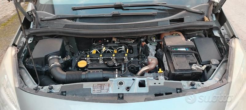 Usata Opel Meriva 110 CV (80 kW) 2011 Grigio Monovolume