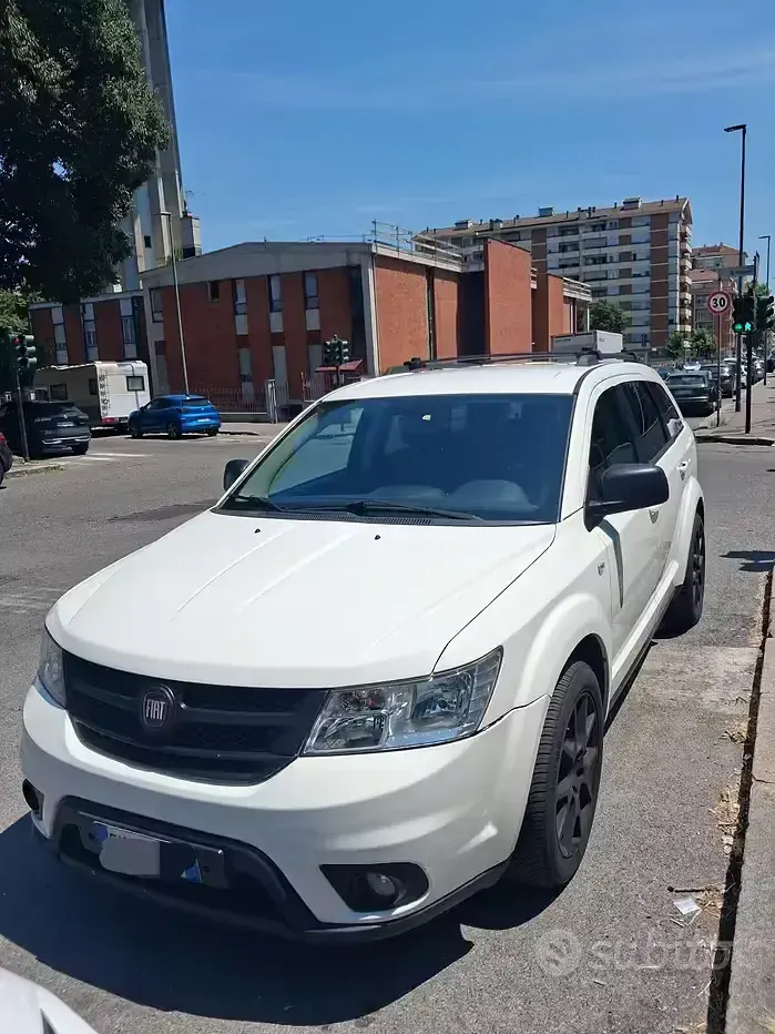 Usata Fiat Freemont 170 CV (125 kW) 2011 Bianco SUV