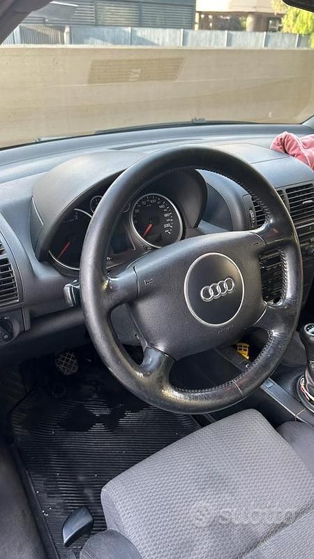 Usata Audi A2 75 CV (55 kW) 2002 Utilitaria