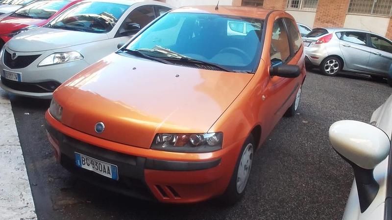 Usata Fiat Punto 59 CV (43 kW) 2002 Arancione Utilitaria