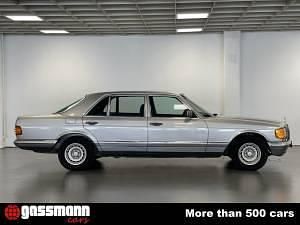 Usata Mercedes 380 204 CV (150 kW) 1982 Argento Berlina