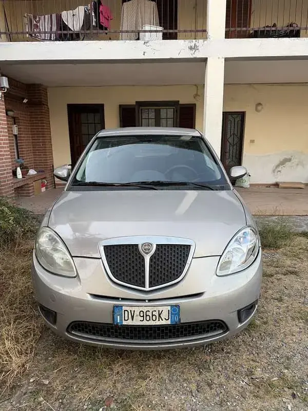 Usata Lancia Ypsilon 77 CV (56 kW) 2009 Giallo Utilitaria