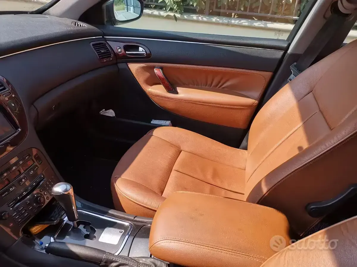 Usata Peugeot 607 204 CV (150 kW) 2007 Nero Berlina