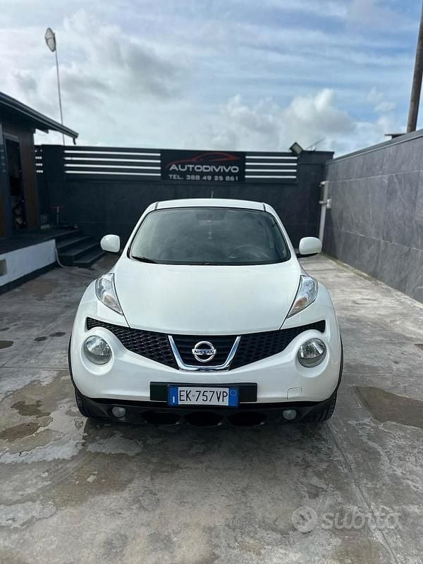 Usata Nissan Juke Tekna 110 CV (80 kW) 2011 Bianco SUV