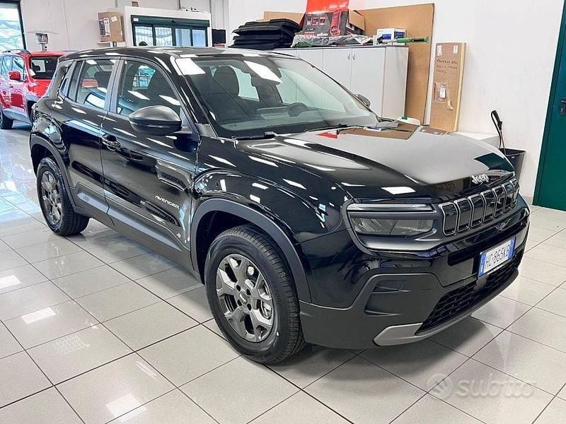Nuova Jeep Avenger Longitude 100 CV (73 kW) 2025 Nero SUV