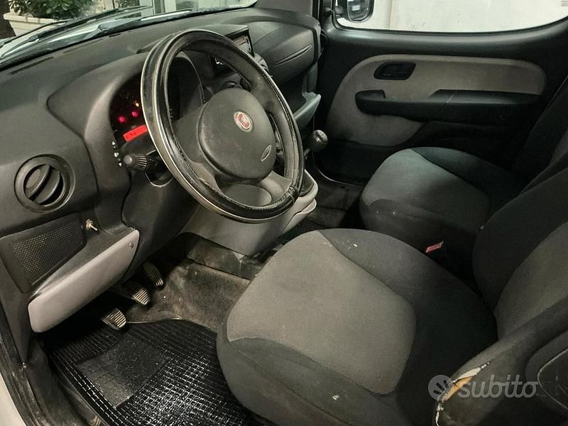 Usata Fiat Doblò Active 103 CV (75 kW) 2008 Bianco Monovolume