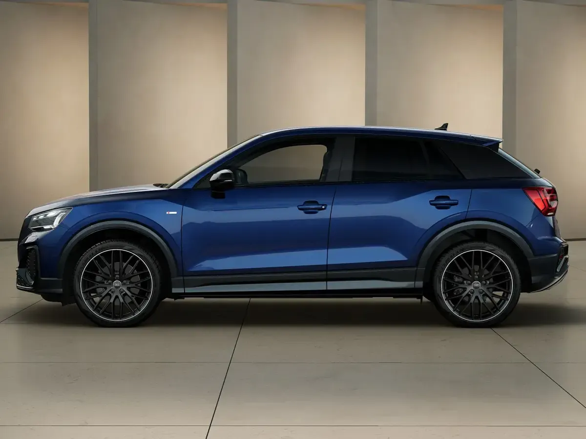 Nuova Audi Q2 Comfort 2026 Blu navarra metallizzato SUV