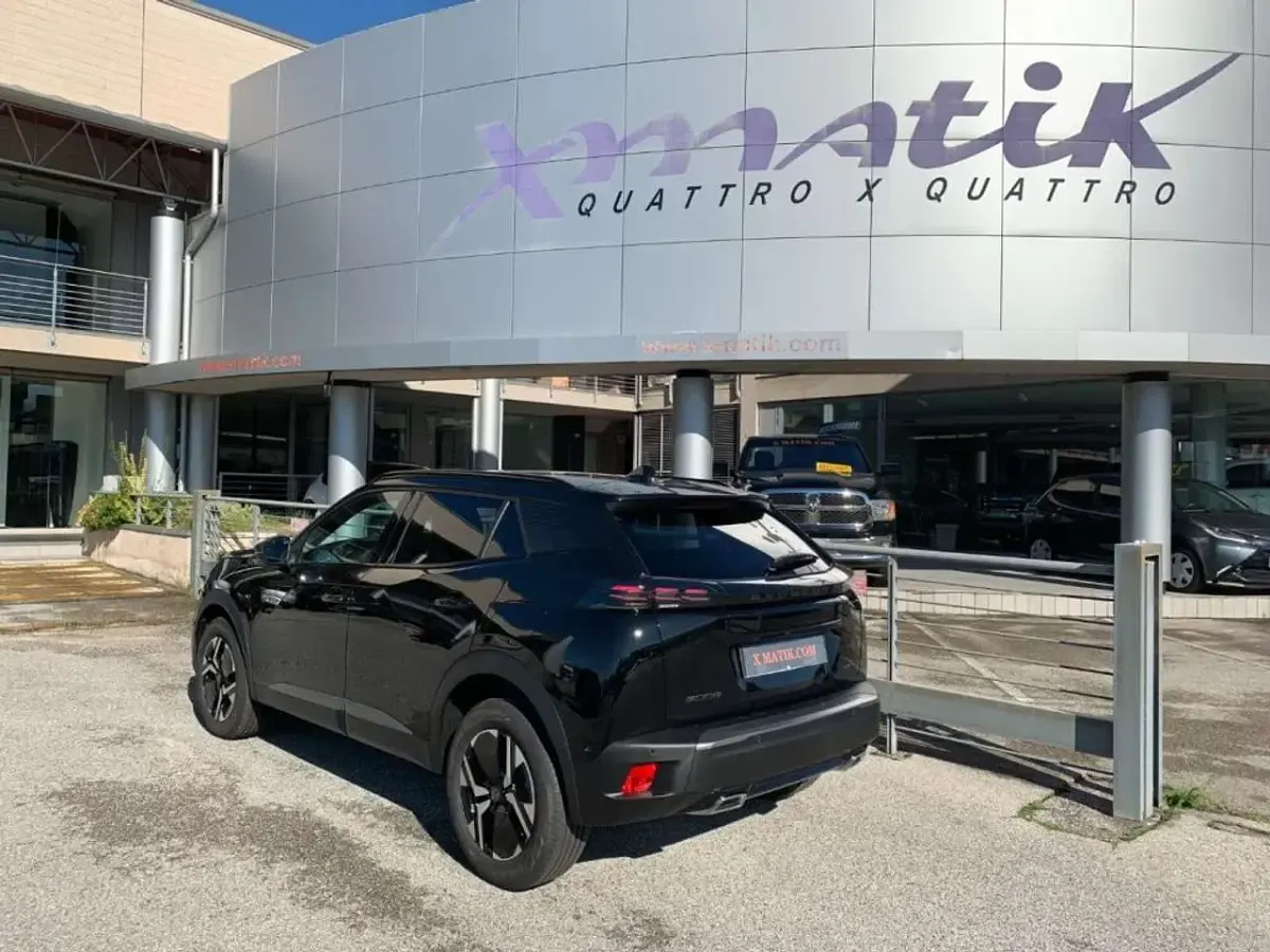 Usata Peugeot 2008 GT 131 CV (96 kW) 2024 Nero SUV