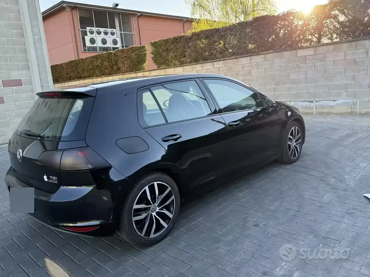 Usata VW Golf VII 110 CV (80 kW) 2013 Nero Utilitaria