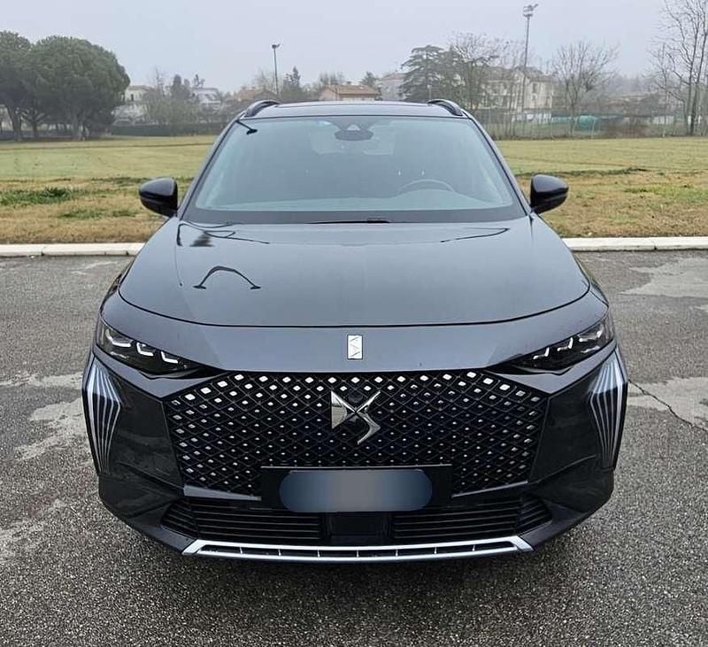 Grigio Usata 2024 DS Automobiles DS7 Crossback Opera SUV | 26.500 € (Buon prezzo) - Immagine 1/4