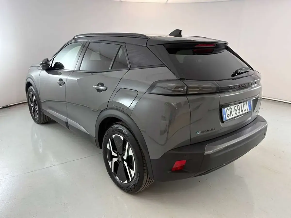Usata Peugeot e-2008 GTi 61 kW (84 CV) 2023 Grigio SUV