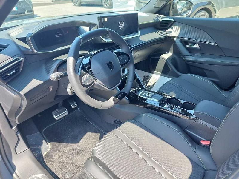Usata Peugeot e-2008 GT 114 kW (156 CV) 2024 Grigio SUV