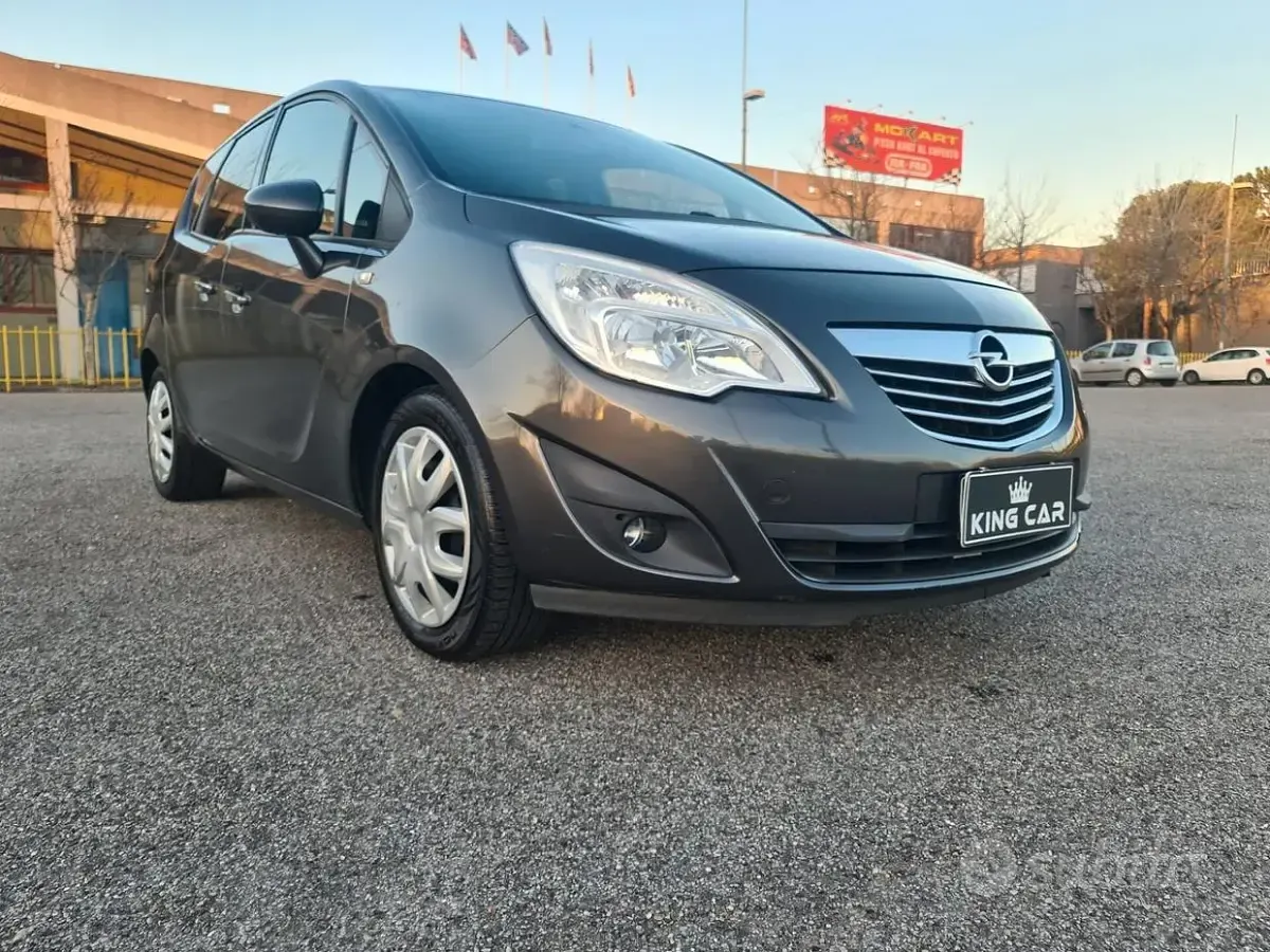 Usata Opel Meriva Cosmo 95 CV (69 kW) 2010 Grigio Monovolume