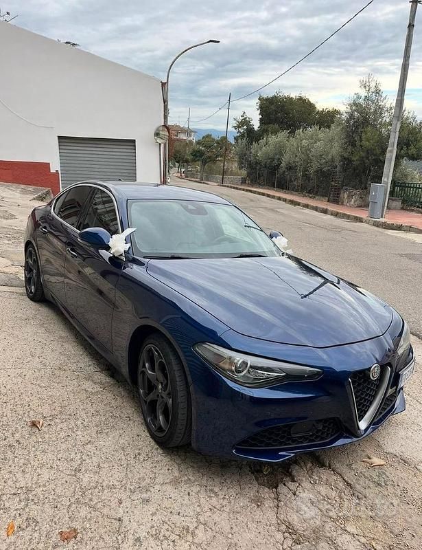 Usata Alfa Romeo Giulia Super 180 CV (132 kW) 2018 Blu Berlina