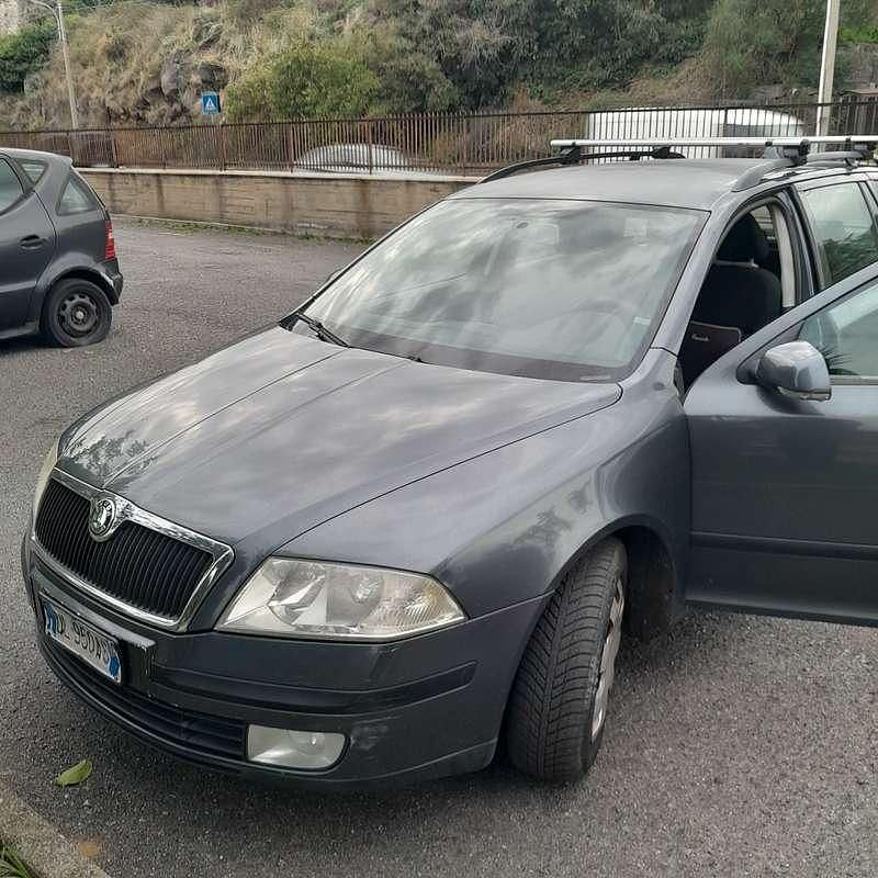 Usata 2007 Skoda Octavia Ambiente Station wagon | 2700 € (Buon prezzo) - Immagine 1/4