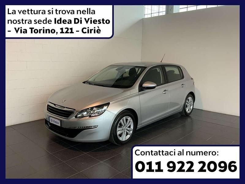 Argento Usata 2017 Peugeot 308 Access Tre volumi | 9990 € (Buon prezzo) - Immagine 1/4