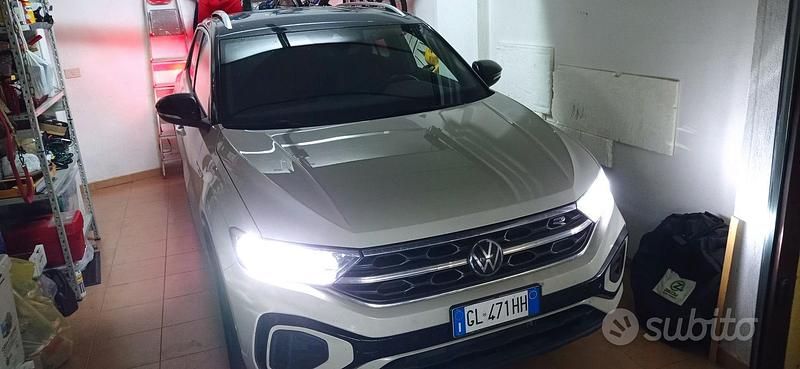 Usata VW T-Roc 116 CV (85 kW) 2023 Grigio SUV