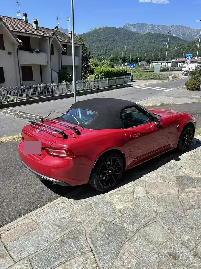 Usata Fiat 124 Spider Lusso 140 CV (102 kW) 2017 Rosso Cabrio
