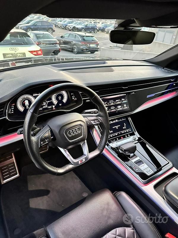 Usata Audi Q8 286 CV (210 kW) 2019 Nero SUV