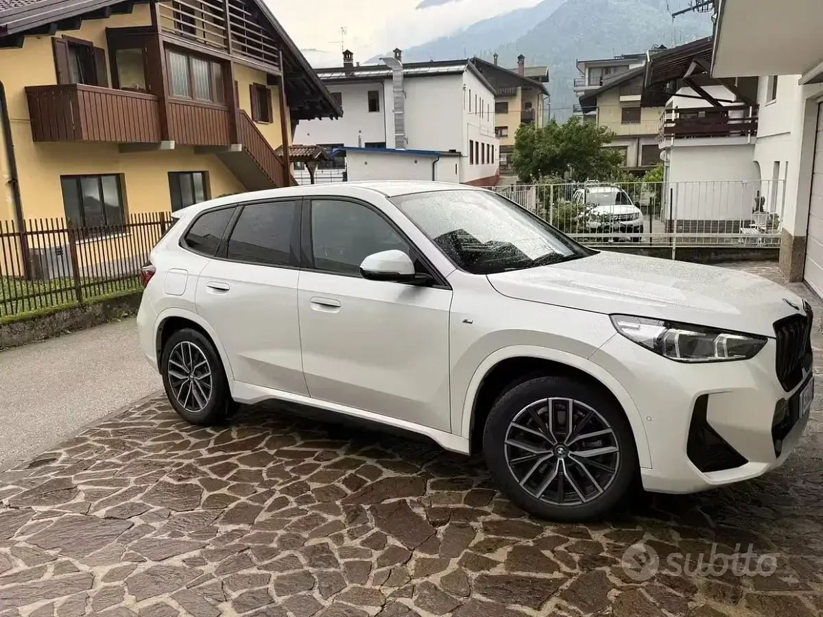 Usata BMW iX1 94 kW (128 CV) 2023 Bianco SUV