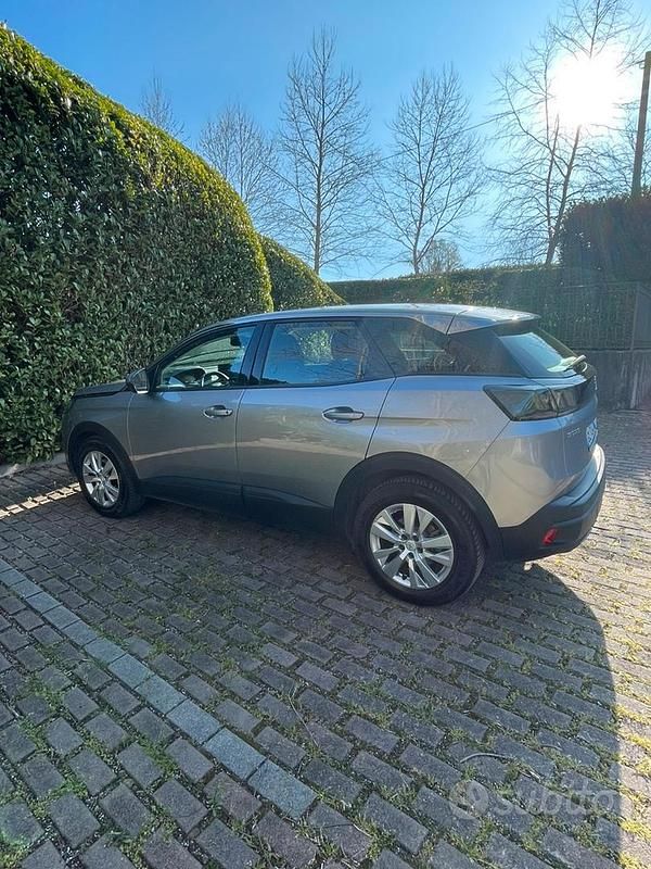 Usata Peugeot 3008 131 CV (96 kW) 2021 Grigio SUV