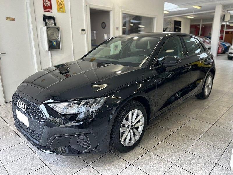 Usata Audi A3 Business 116 CV (85 kW) 2022 Nero metallizzato Berlina