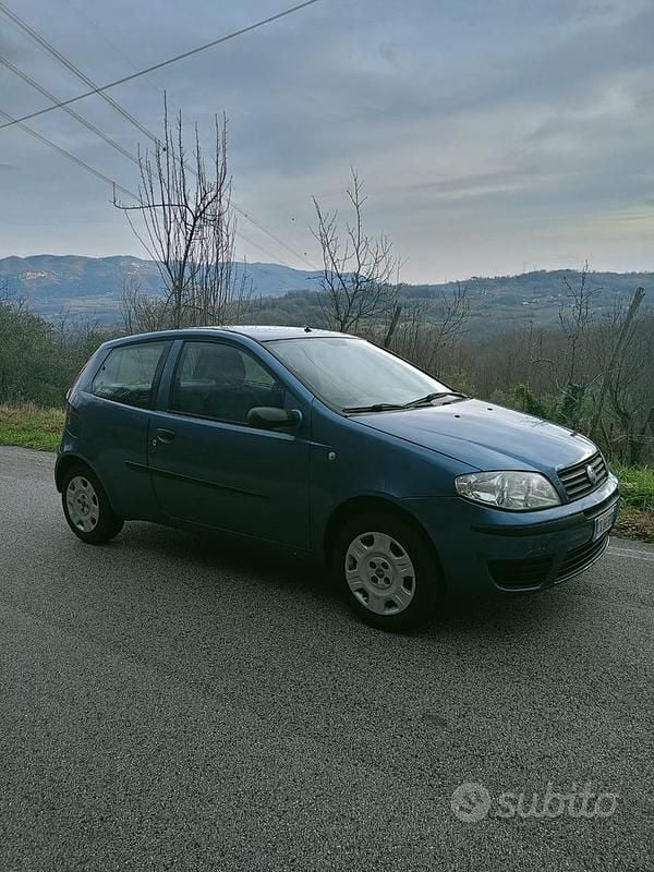 Usata Fiat Punto 2003 Blu Berlina