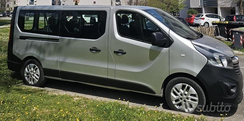 Usata Opel Vivaro 125 CV (91 kW) 2017 Grigio Monovolume