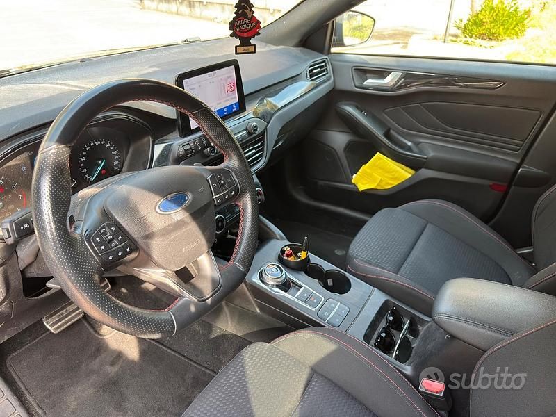 Usata Ford Focus ST-Line 125 CV (91 kW) 2019 Grigio Berlina