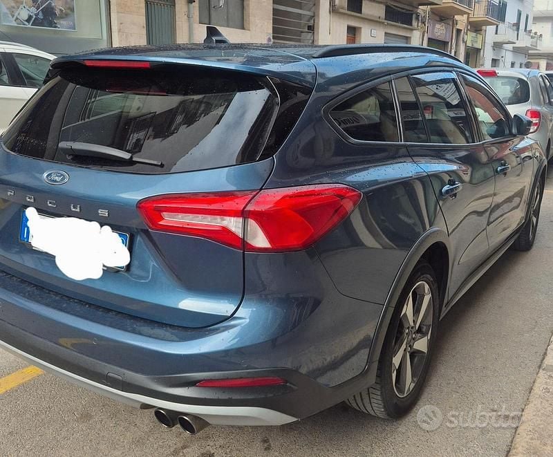 Usata Ford Focus 120 CV (88 kW) 2020 Blu Station wagon
