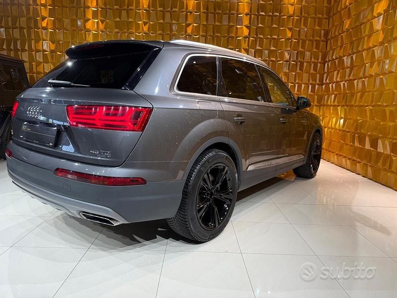 Usata Audi Q7 Sport 231 CV (169 kW) 2019 Grigio SUV