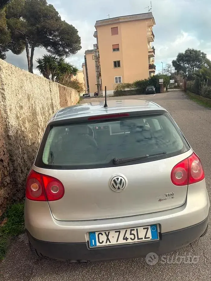 Usata VW Golf IV 140 CV (102 kW) 2005 Grigio Berlina