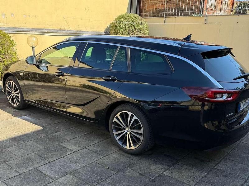 Usata Opel Insignia Business 136 CV (100 kW) 2020 Nero Station wagon