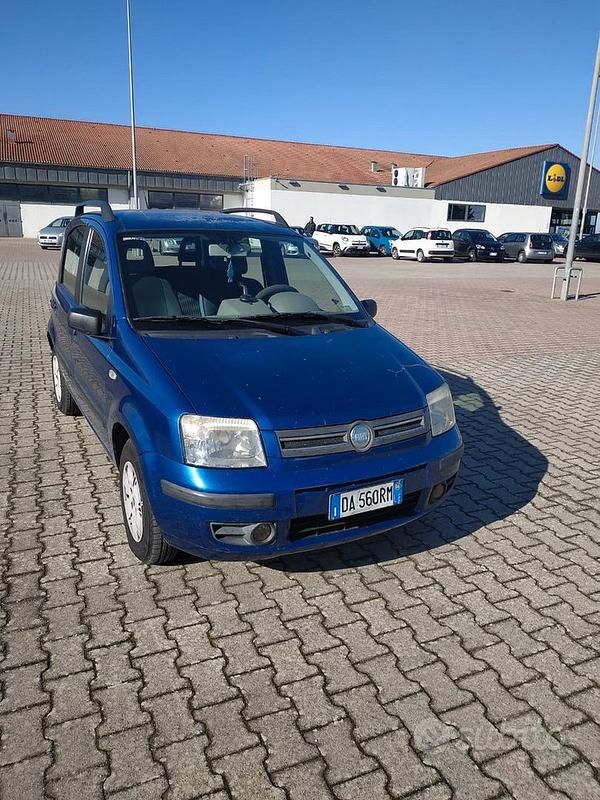 Usata Fiat Panda 70 CV (51 kW) 2006 Blu Utilitaria