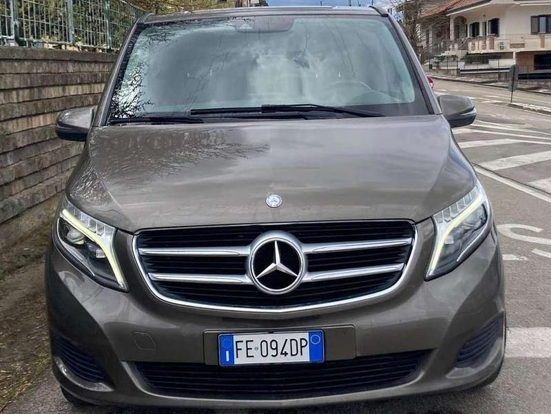 Usata Mercedes V220 163 CV (119 kW) 2016 Marrone Monovolume