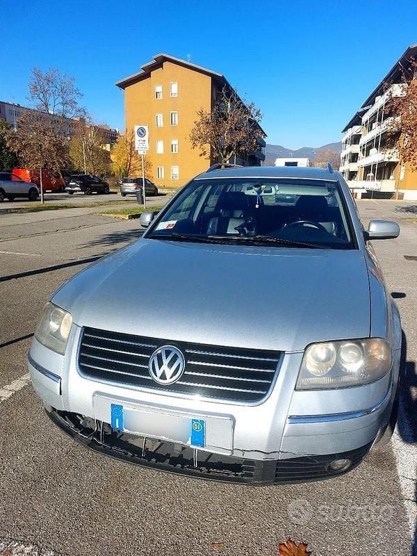 Usata VW Passat 130 CV (95 kW) 2001 Grigio Station wagon