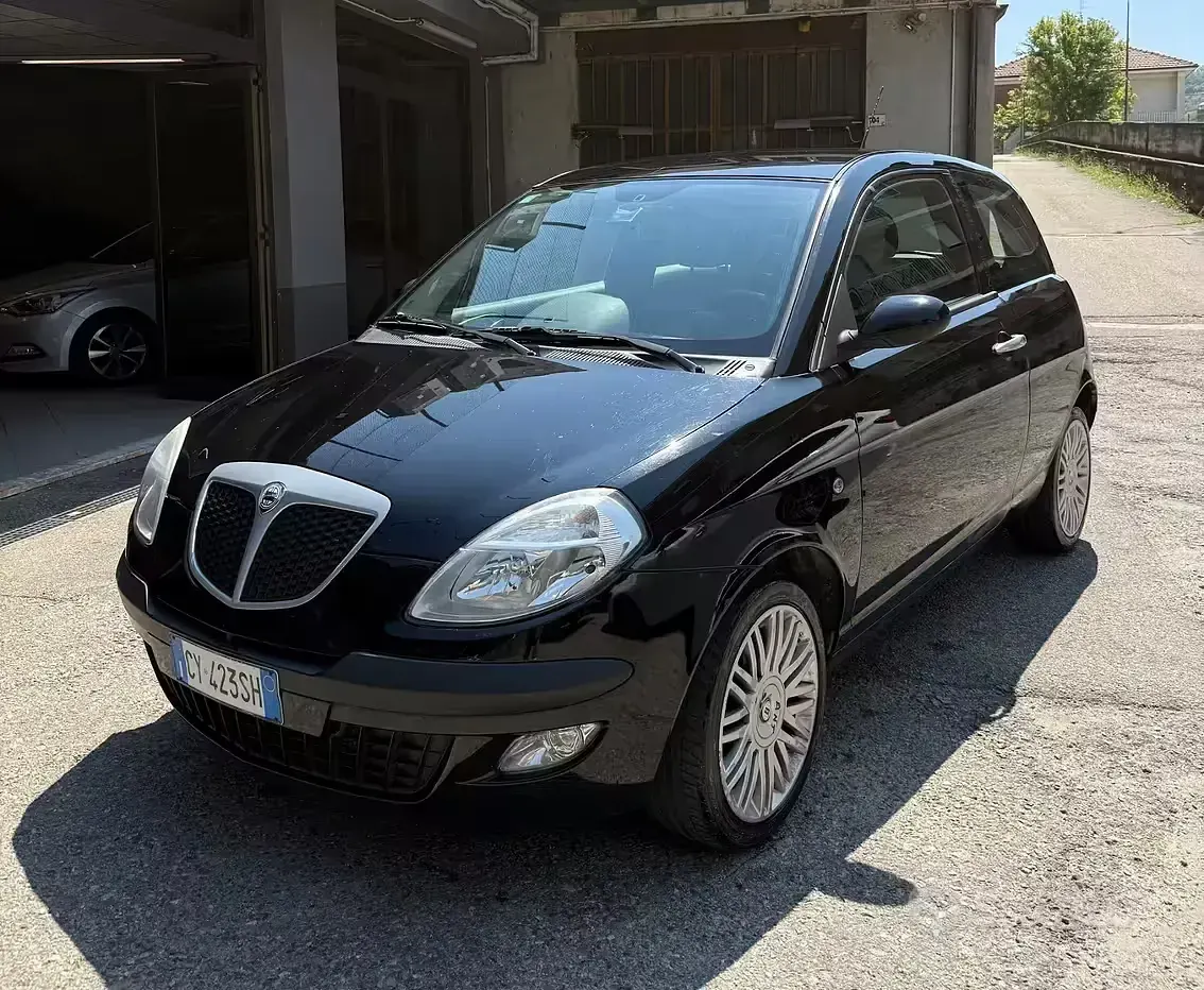 Usata Lancia Ypsilon 80 CV (58 kW) 2006 Utilitaria