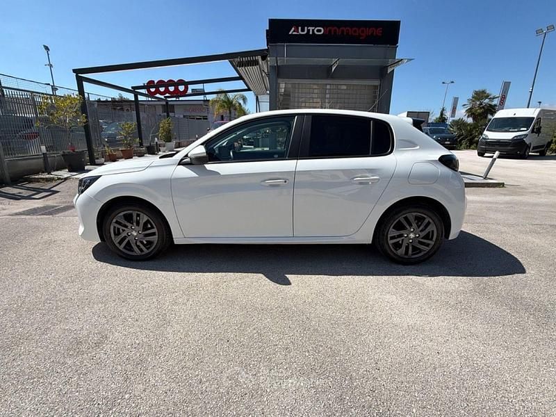 Usata Peugeot 208 Allure 101 CV (74 kW) 2021 Bianco Utilitaria