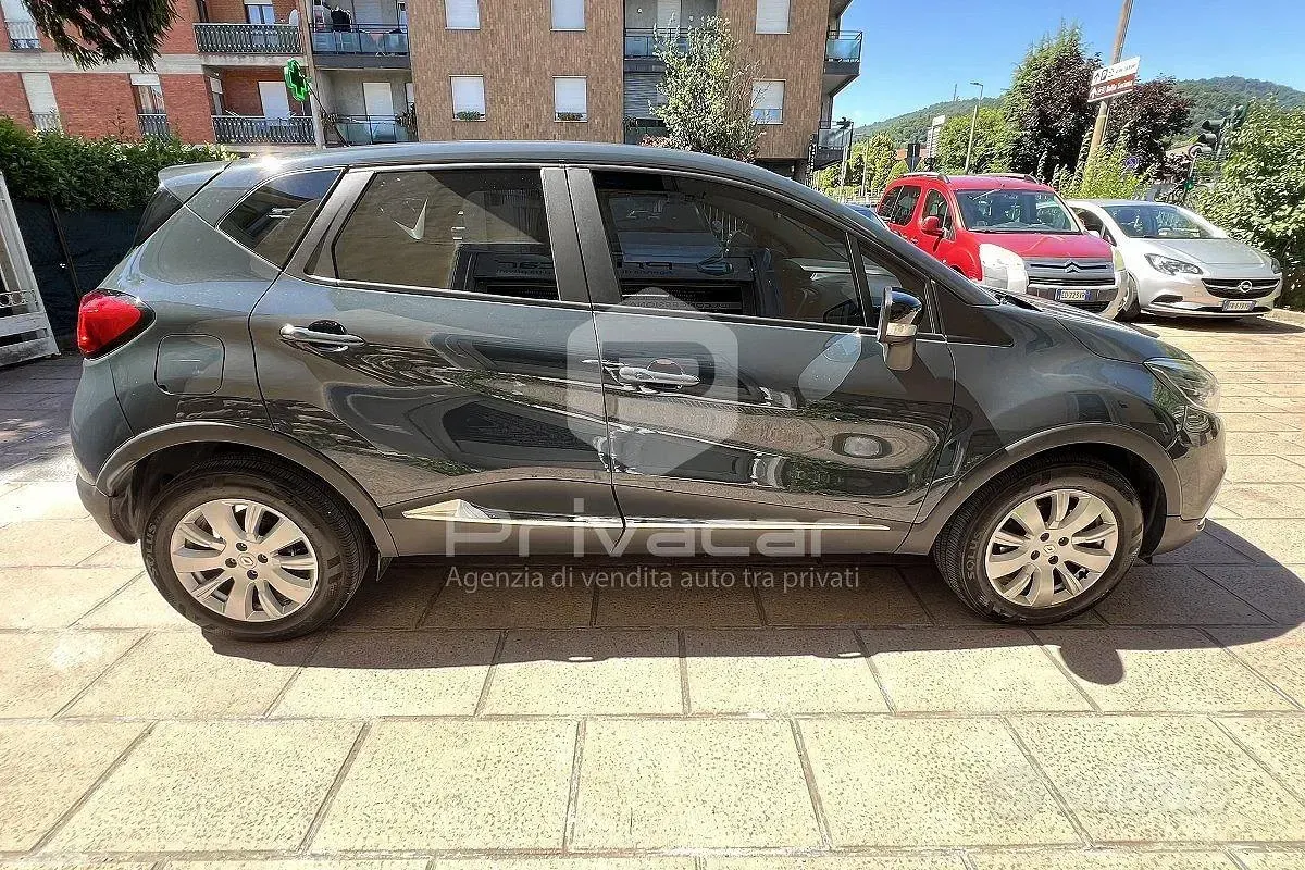 Usata Renault Captur Zen 90 CV (66 kW) 2015 Grigio SUV