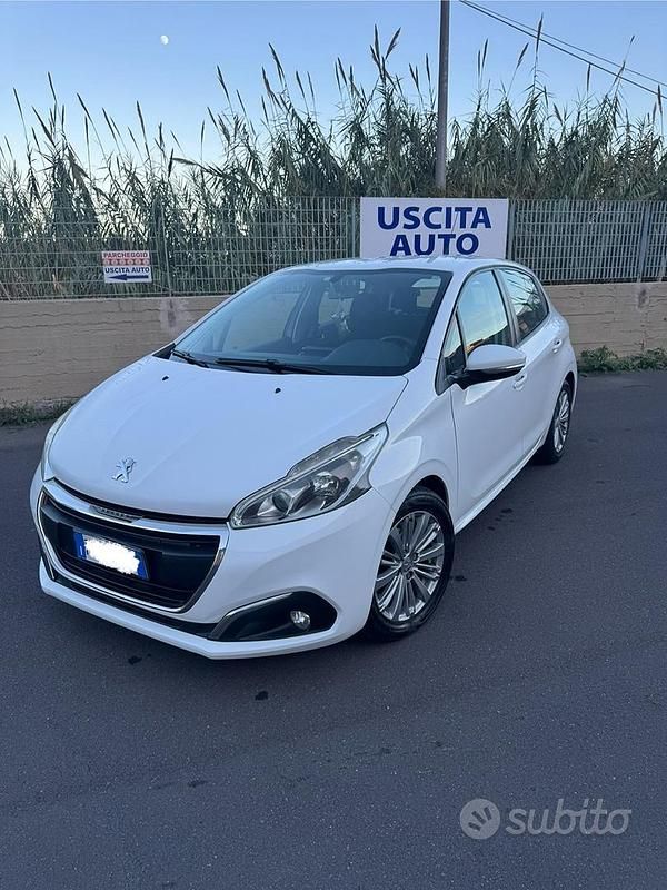 Usata Peugeot 208 2016 Bianco Utilitaria