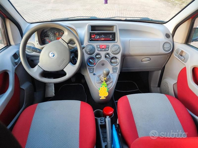 Usata Fiat Panda 4x4 75 CV (55 kW) 2007 Rosso Utilitaria