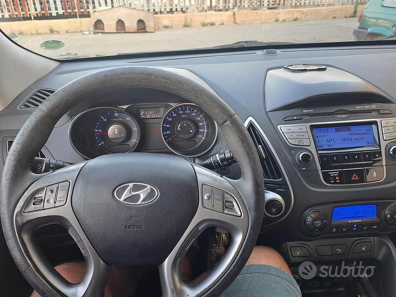 Używany Hyundai ix35 136 KM (100 kW) 2010 Niebieski SUV