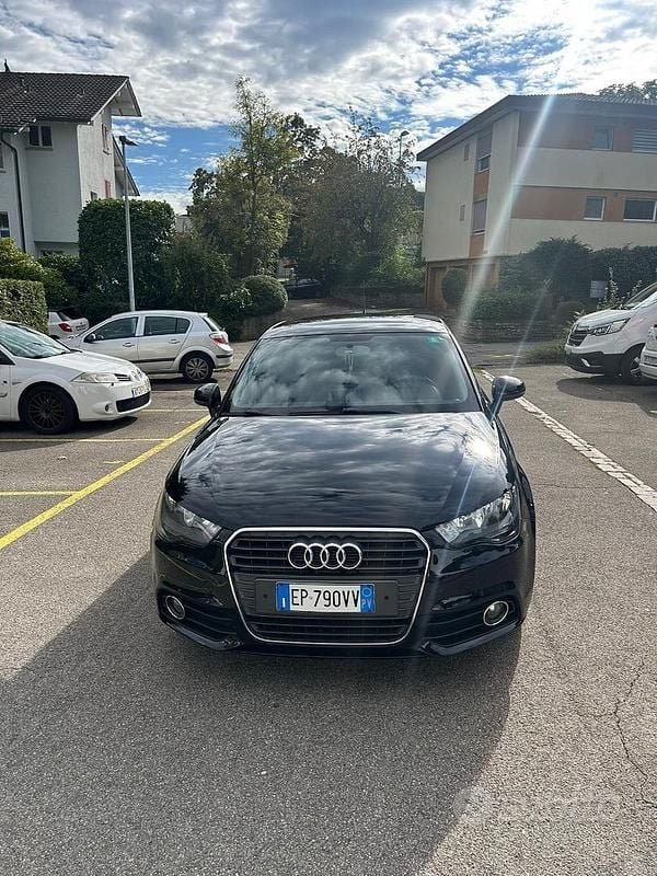 Nero Usata 2013 Audi A1 Tre volumi | 7500 € - Immagine 1/4
