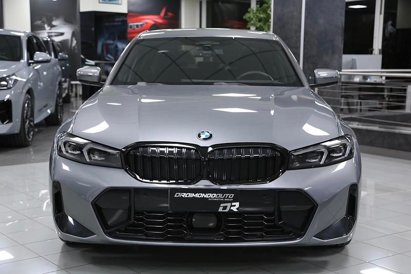 Usata BMW 320e M Sport 190 CV (139 kW) 2025 Skyscraper grey met. Berlina