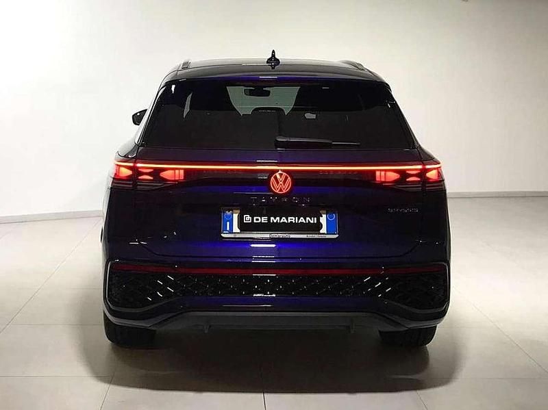 Usata VW Tayron R-line Plus 150 CV (110 kW) 2025 Ultraviolet SUV