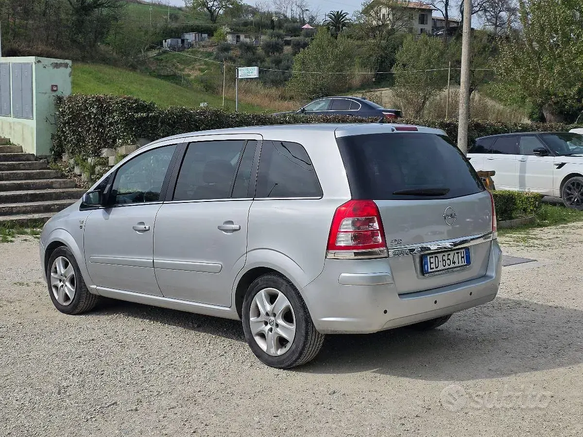 Occasion Opel Zafira 125 ch (91 kW) 2010 Monospace